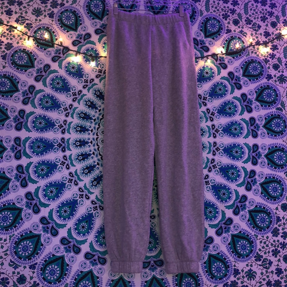 NWT BRANDY MELVILLE SWEATPANTS!!🤩